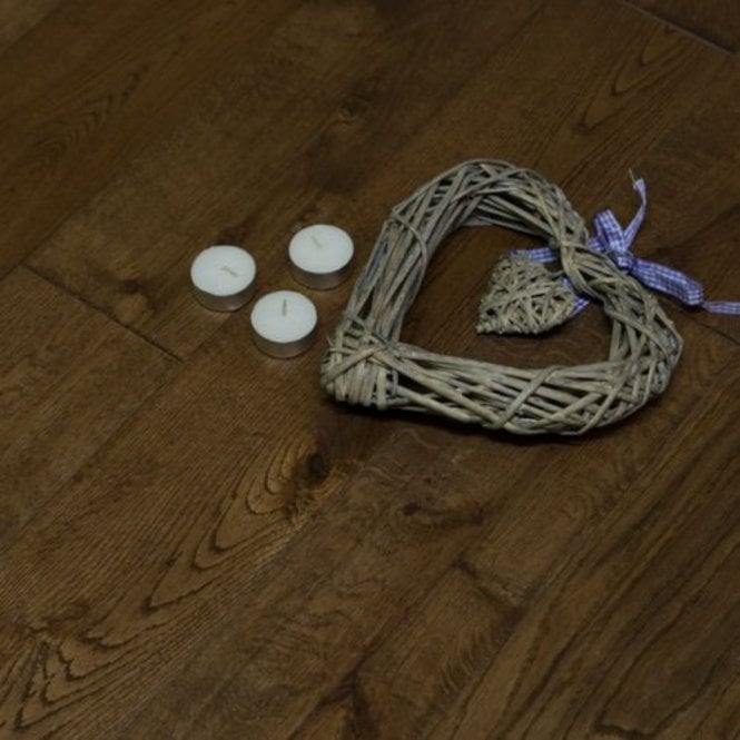 Handscraped Whisky Oak Engineered Wood Flooring 18/5mm x 125mm