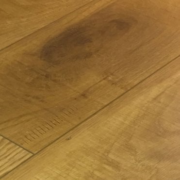 Lofthouse Barcelona Natural Oak Laminate Plank Flooring, 15mm, Underlay Attached, V Groove System, 1.20m2