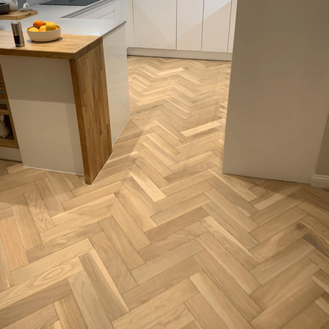 Lecco White Washed AB Herringbone Engineered Oak Wood Flooring 18/5mm x 400mm