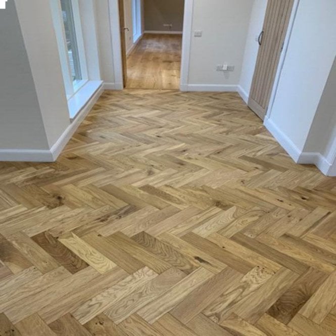 Natural Brushed Herringbone Engineered Oak Parquet Wood Flooring 15/4mm x 90mm x 450mm