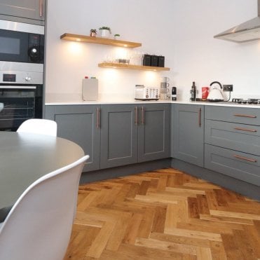 Natural Brushed Herringbone Engineered Oak Parquet Wood Flooring 18/5mm x 90mm x 400mm