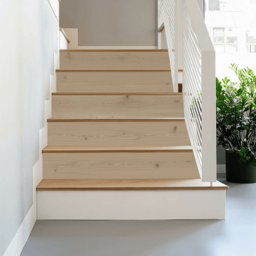 Nordic Elska Laminate Stairset (Set 13) (with reversible riser white/wood)