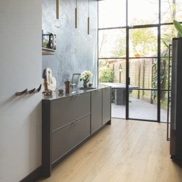 Quick-Step Capture (Signature) Brushed Oak Natural Laminate SIG4763 Waterproof Laminate Flooring (9mm)