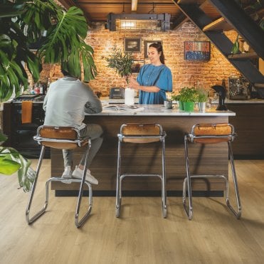 Quick-Step Capture (Signature) Brushed Oak Warm Natural Laminate SIG4762 Waterproof Laminate Flooring (9mm)